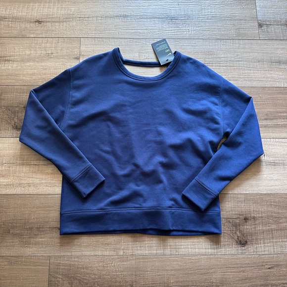 Nike Dry Fit Sweater - Picture 1 of 3
